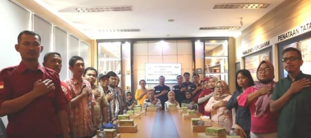 Si Humas Polresta Sidoarjo menggelar doa bersama dengan netizen di Masjid Al Ikhlas