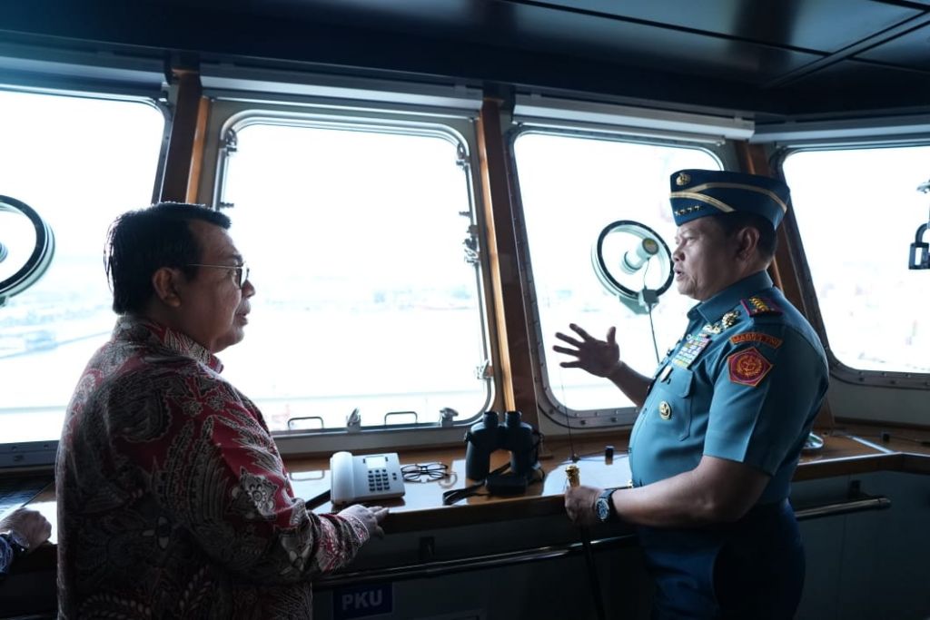 Panglima TNI di KRI dr. Radjiman Wedyodiningrat -992