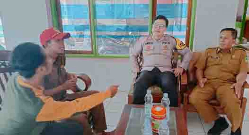 AKP Erik Riskandar gelar silaturahmi dengan Kepala Desa Ciomas