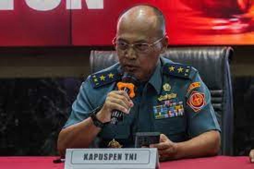 Kapuspen TNI, Laksda TNI Julius Widjojono