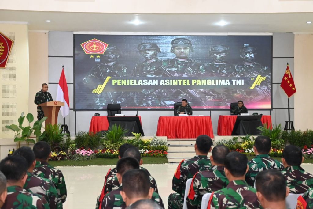Pangdam V/Brawijaya, Mayjen TNI Farid Makruf, M. A,