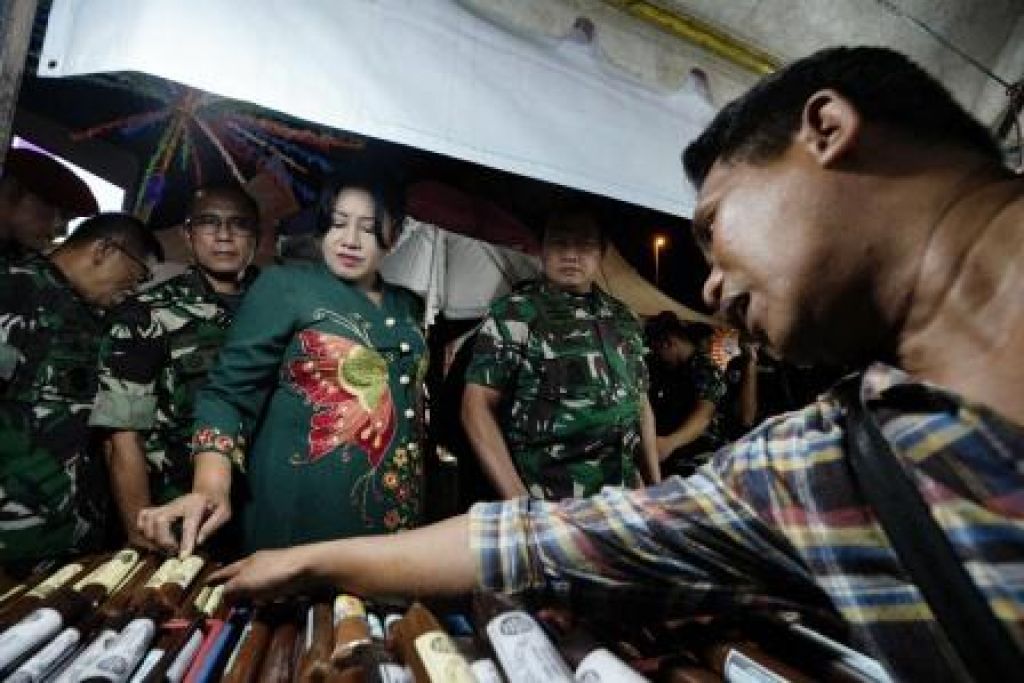 Ny. Vero Yudo Margono untuk mengahadiri event "Pesta Rakyat Kemayoran Bersama TNI"