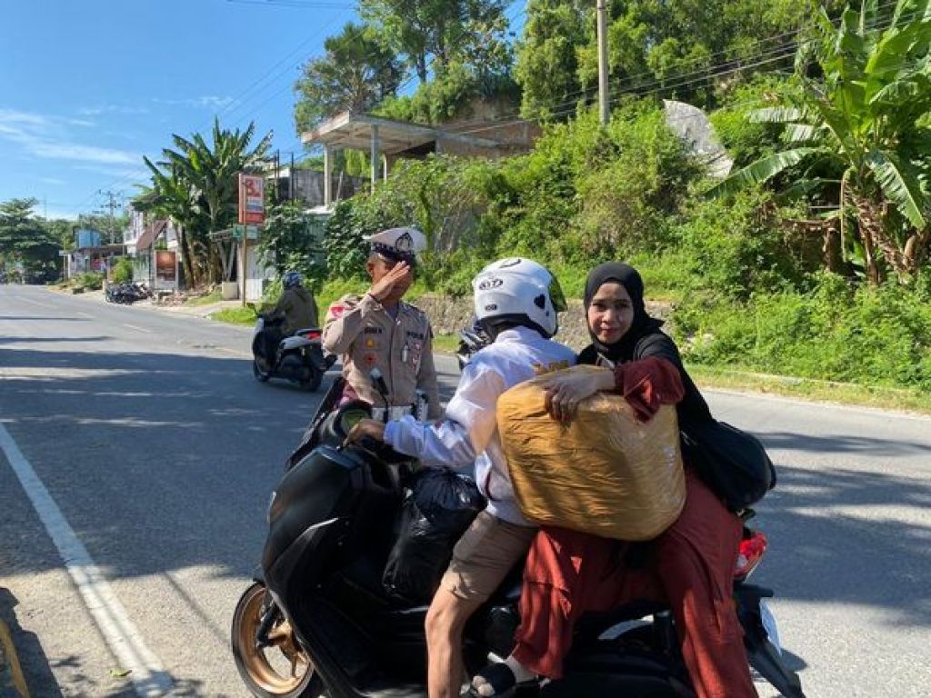 Satlantas Polres Majene menindak pelanggar lalu lintas