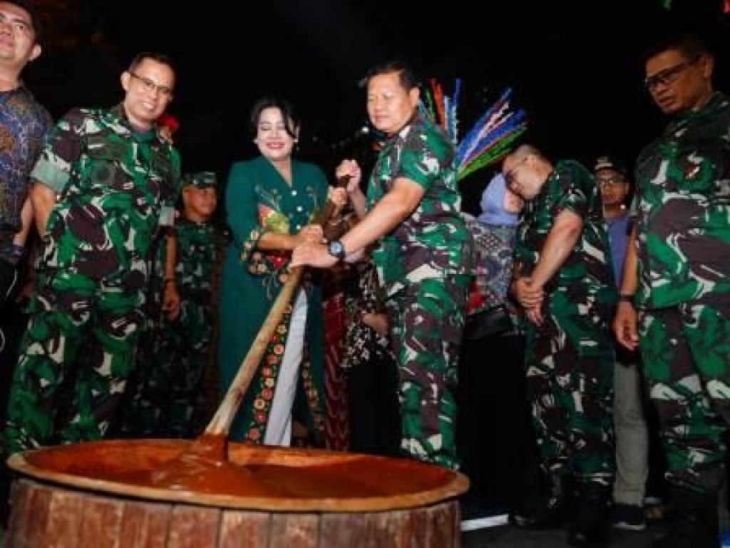 Laksamana TNI Yudo Margono, datang secara langsung pada Pesta Rakyat Kemayoran Bersama TNI