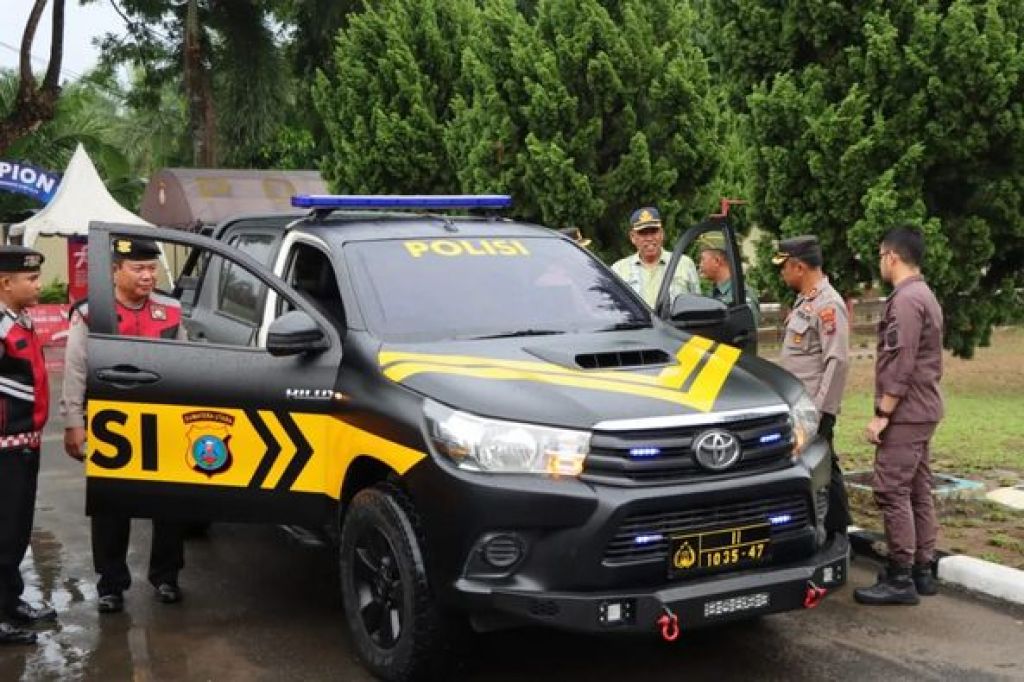 Penyerahan hibah mobil Patroli ke Polres Serdang Bedagai