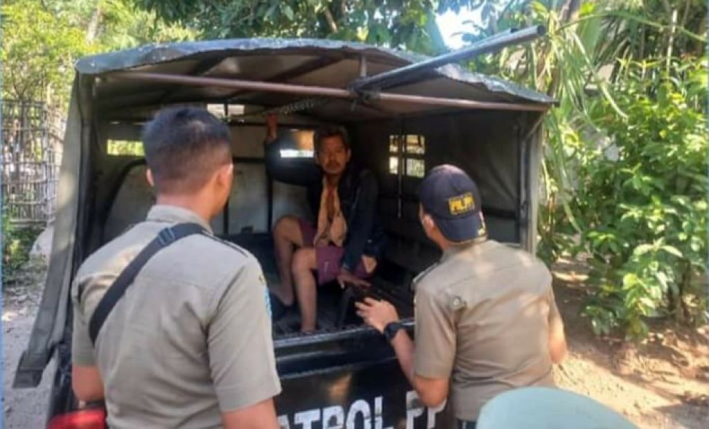 Satpol PP Kudus mengamankan ODGJ