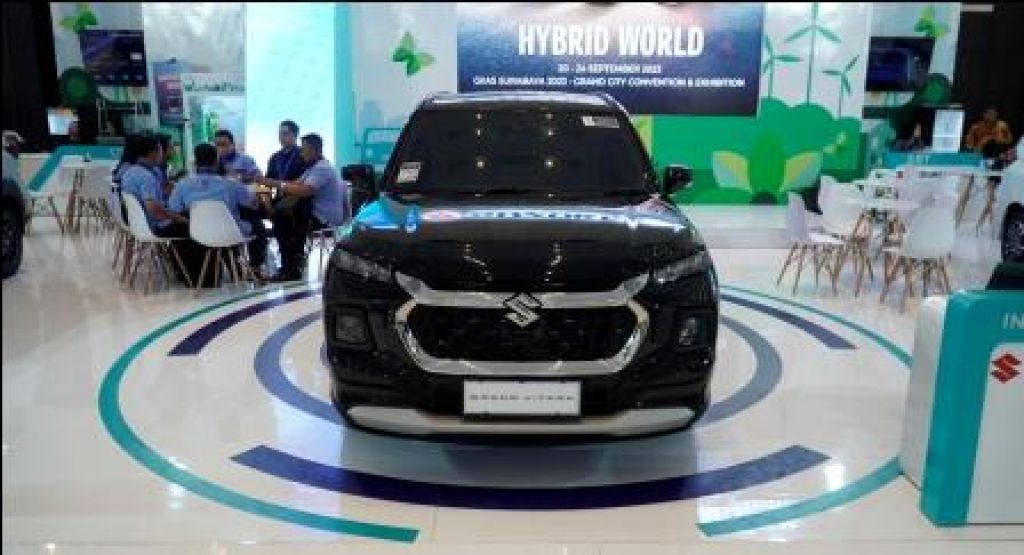 Suzuki Grand Vitara di GIIAS Surabaya 2023