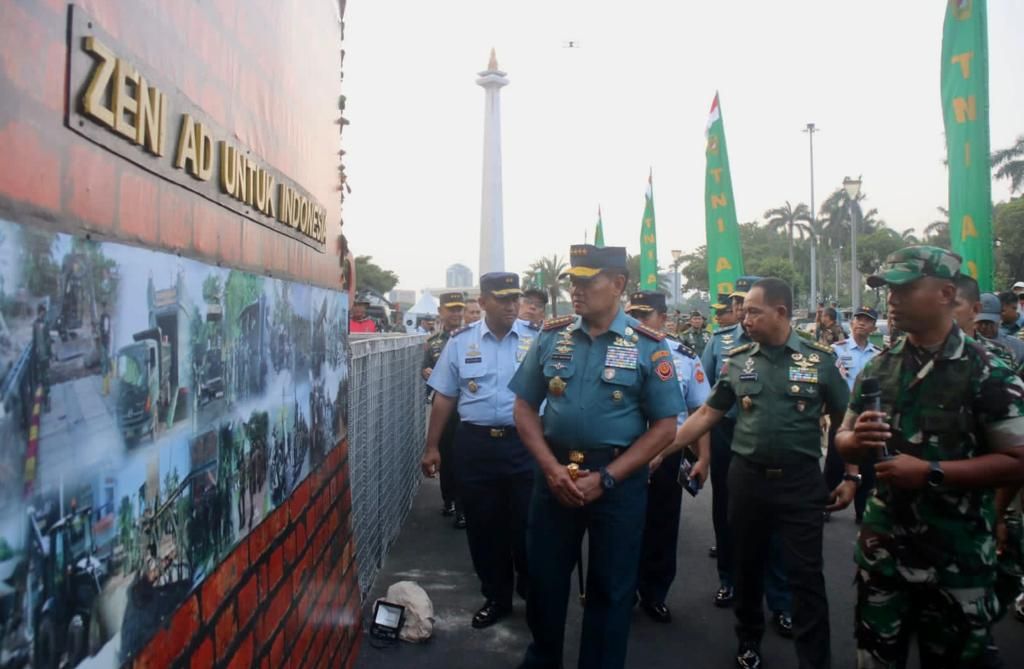 Panglima TNI dan Wakasad kunjungi Stand Zeni TNI-AD